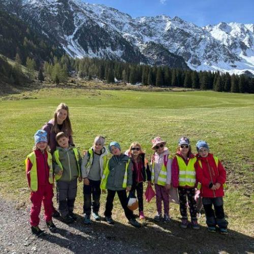 Kinder beim Wandern