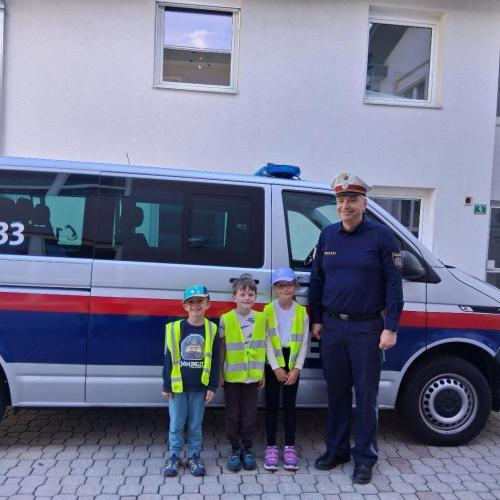 Kinder Polizei