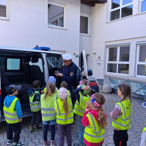Kinder Polizei